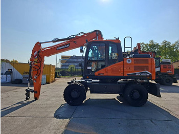 Wheel excavator DOOSAN DX160W
