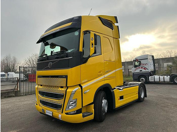 Tractor unit VOLVO FH 500