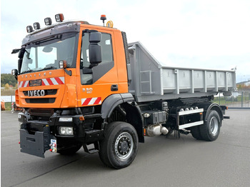 Hook lift truck IVECO Trakker