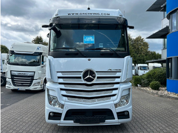 Tractor unit MERCEDES-BENZ