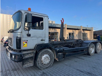 Cab chassis truck MAN 26.364