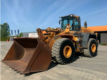 Wheel loader CASE