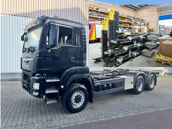 Hook lift truck MAN TGS 26.500