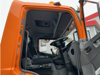 Interior photo 1: New Cab chassis truck Mercedes-Benz Atego 1630 AK 4x4 Atego 1630 AK 4x4, 2x Nebenantrieb, Rechtslenker