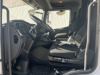 Interior photo 1: Tipper Mercedes-Benz Atego 818/23 K 4x2 Atego 818/23 K 4x2, 2x AHK, Meiller-Kipper, mehrfach Vorhanden!