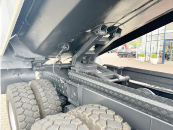 Dumper Tatra Phoenix 8x8 Phoenix 8x8, Stahlmulde ca. 22m³, hydr. Heckklappe: picture 2 Dumper Tatra Phoenix 8x8 Phoenix 8x8, Stahlmulde ca. 22m³, hydr. Heckklappe: picture 2