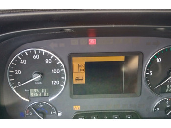 Tractor unit Mercedes-Benz Actros 1841 LS 4x2 Actros 1841/44 LS 4x2, Retarder, MegaSpace, Bi-Xenon, Ex-Fahrschule: picture 4