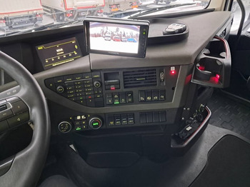 Cab chassis truck Volvo FH 13 500: picture 4