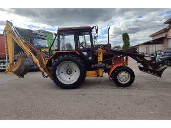 Backhoe loader