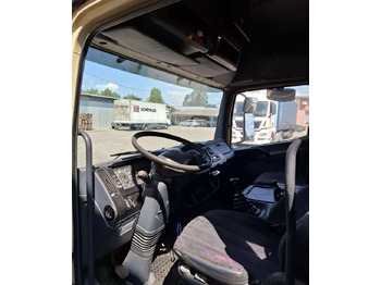 Curtainsider truck Mercedes-Benz Atego: picture 4