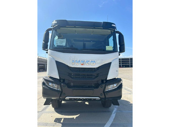 Tractor unit IVECO T-WAY Tractor 6×4 AT720T47TH GVW 26-38 Ton HP 470 R20Tyre MY24: picture 4