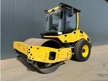 Roller BOMAG