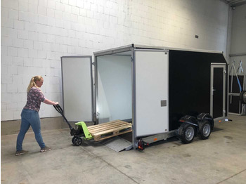 Closed box trailer VEZEKO