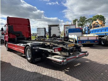 Container transporter/ Swap body truck DAF CF 290 4X2 EURO6 SPACECAB RENOVA / VANGMUIL / LAADKLEP / TOP STAAT: picture 3