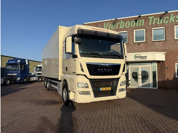 Box truck MAN TGX 26.400