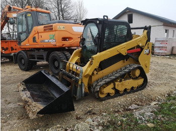 Skid steer loader CATERPILLAR