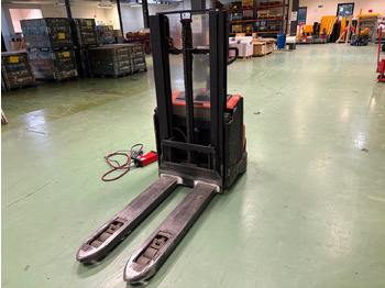 Material handling equipment TOYOTA