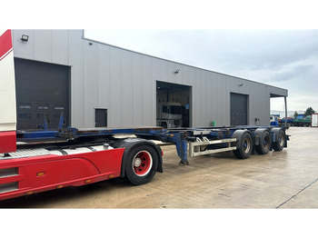 Container transporter/ Swap body semi-trailer RENDERS