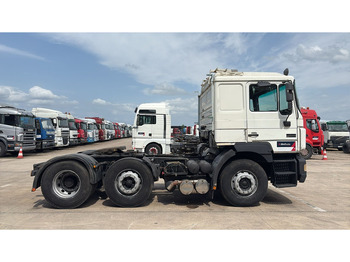 Tractor unit MAN 25.403 (6X2 / 6 CYLINDER / EURO 2 / MANUAL GEARBOX / 8 TYRES): picture 3