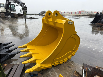 Excavator bucket for Crawler excavator Komatsu PC300 Reinforced General Purpose Bucket: picture 4