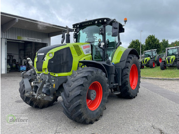 Farm tractor CLAAS Axion 830