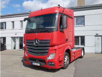 Tractor unit MERCEDES-BENZ Actros 1846