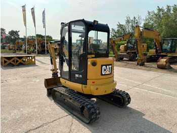 Crawler excavator CAT 302.7DCR: picture 4