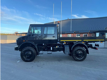 Dropside/ Flatbed truck, Crane truck Mercedes-Benz Unimog: picture 2