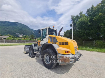 Wheel loader Liebherr L526: picture 4