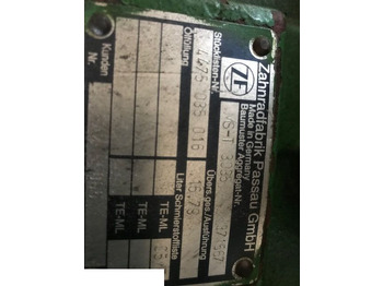Wheel hub for Agricultural machinery John Deere 3215 - Piasta: picture 3