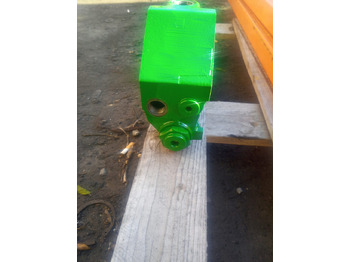 Hydraulic valve for Agricultural machinery John Deere - Blok Zaworowy Podnośnika: picture 4