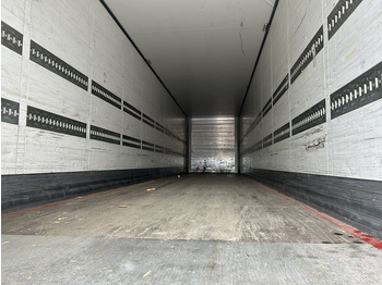 Closed box semi-trailer Schmitz Cargobull SCB S3B / Box Trailer / 2x Liftaxle / APK TUV 09-26: picture 3 Closed box semi-trailer Schmitz Cargobull SCB S3B / Box Trailer / 2x Liftaxle / APK TUV 09-26: picture 3