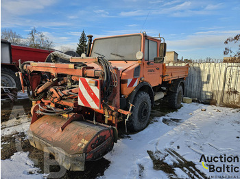 Tipper UNIMOG