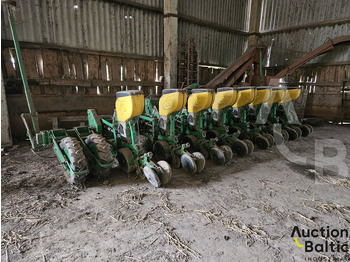 Potato planter