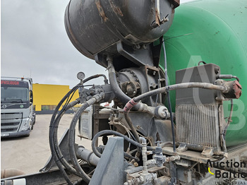 Concrete mixer truck Volvo FM12: picture 5