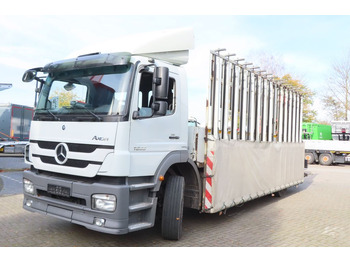 Dropside/ Flatbed truck, Crane truck Mercedes-Benz Axor  1833 L - Glastransporter Kran Palfinger: picture 2