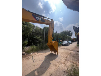 Crawler excavator CATERPILLAR 323D: picture 5