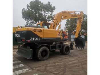 Wheel excavator HYUNDAI R210