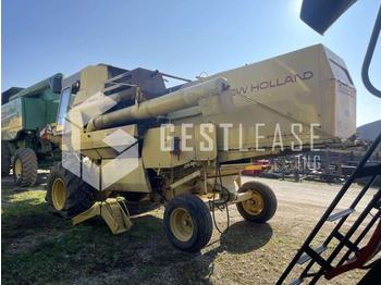 Combine harvester New Holland CLAYSON 1540: picture 3
