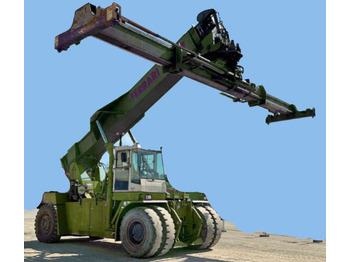 Reach stacker