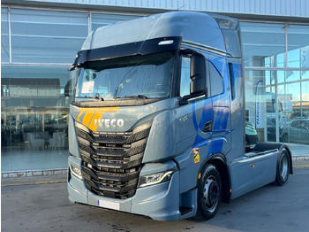 Tractor unit IVECO S-WAY