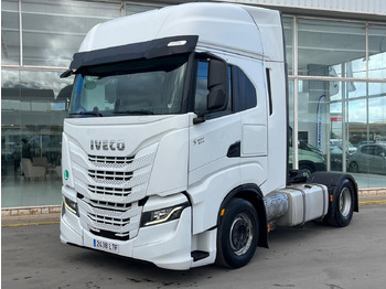 Tractor unit IVECO S-WAY