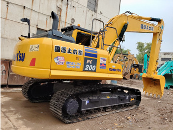 Crawler excavator KOMATSU PC200-8