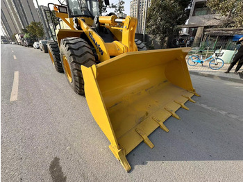 Wheel loader KOMATSU WA380: picture 3