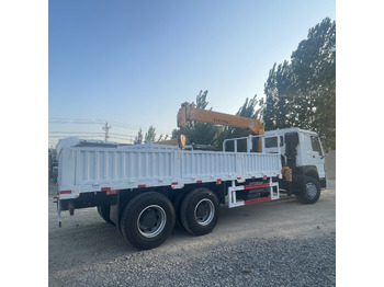 Crane truck SINOTRUK HOWO