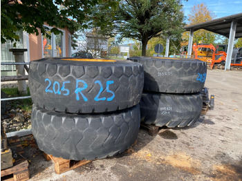 Wheel and tire package LIEBHERR