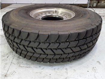 Wheel and tire package GROVE