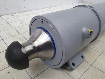 Hydraulic cylinder for Crane Liebherr LTM 1100-5.2 outrigger support cylinder front: picture 5