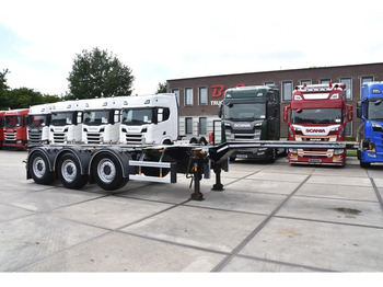 Container transporter/ Swap body semi-trailer D-TEC