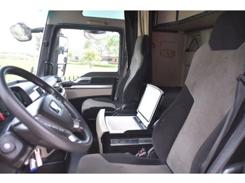 Tractor unit MAN TGX 18.420 - EURO 6 - ADR FL - PARK. AIRCO - NAVI - PTO - XENON LIGHTS - TOP CONDITION -: picture 5
